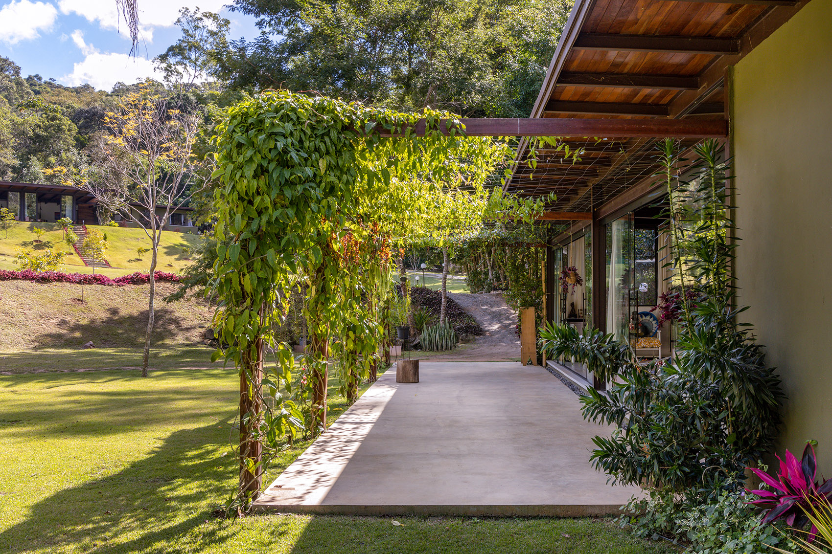 Videiras山谷中的住宅,巴西 / Rodrigo Simão Arquitetura-46