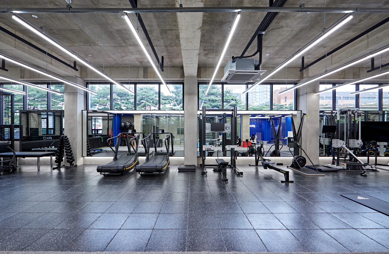 韩国 120 平现代风格运动中心，极简设计的魅力-14