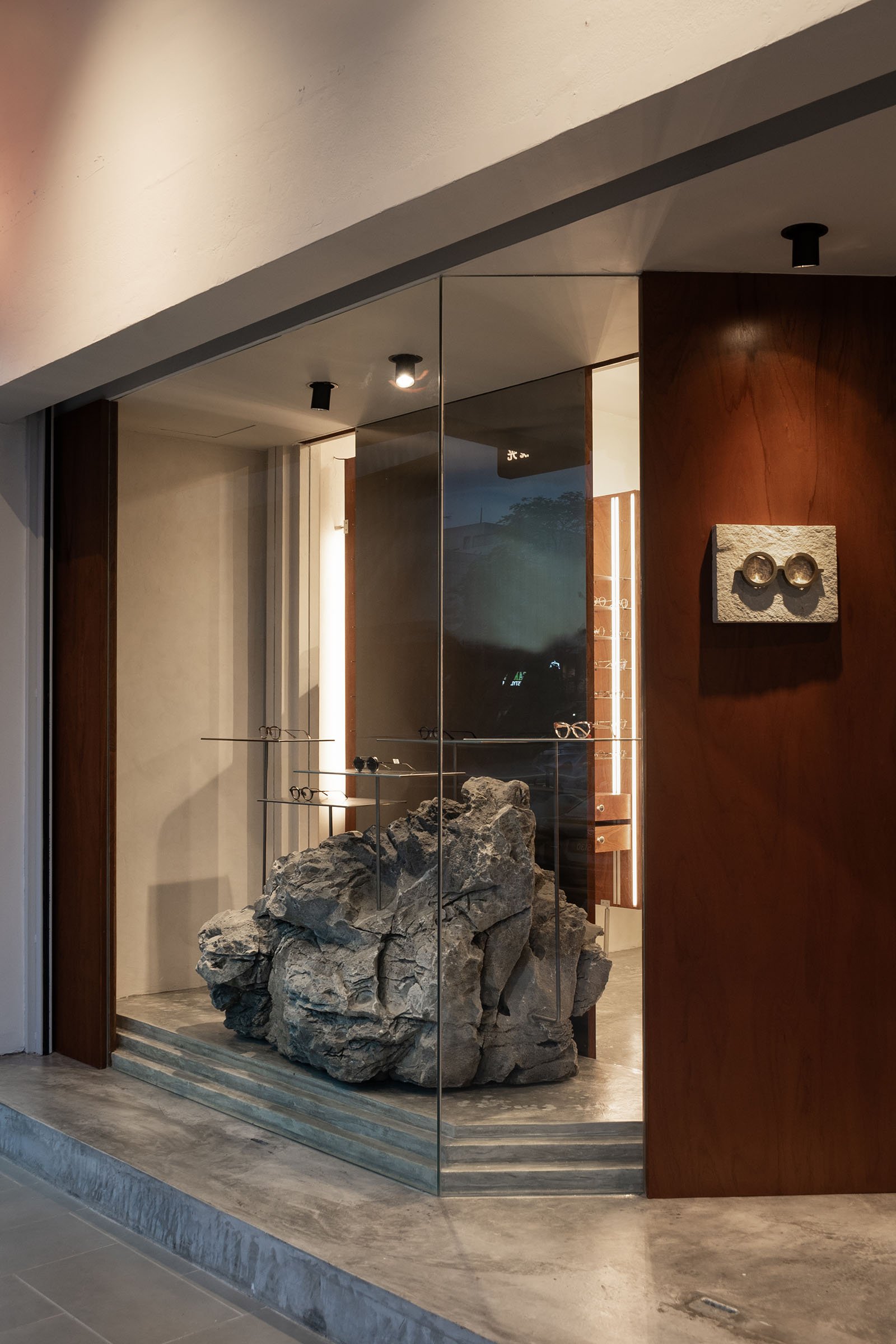 A Look Inside Maroon Optique — Design Anthology-2