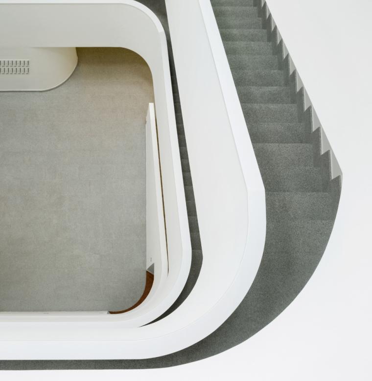 西班牙 58 VPO Torresolo 公寓楼——白色砖块与暗黑色铝材的现代居住建筑-32