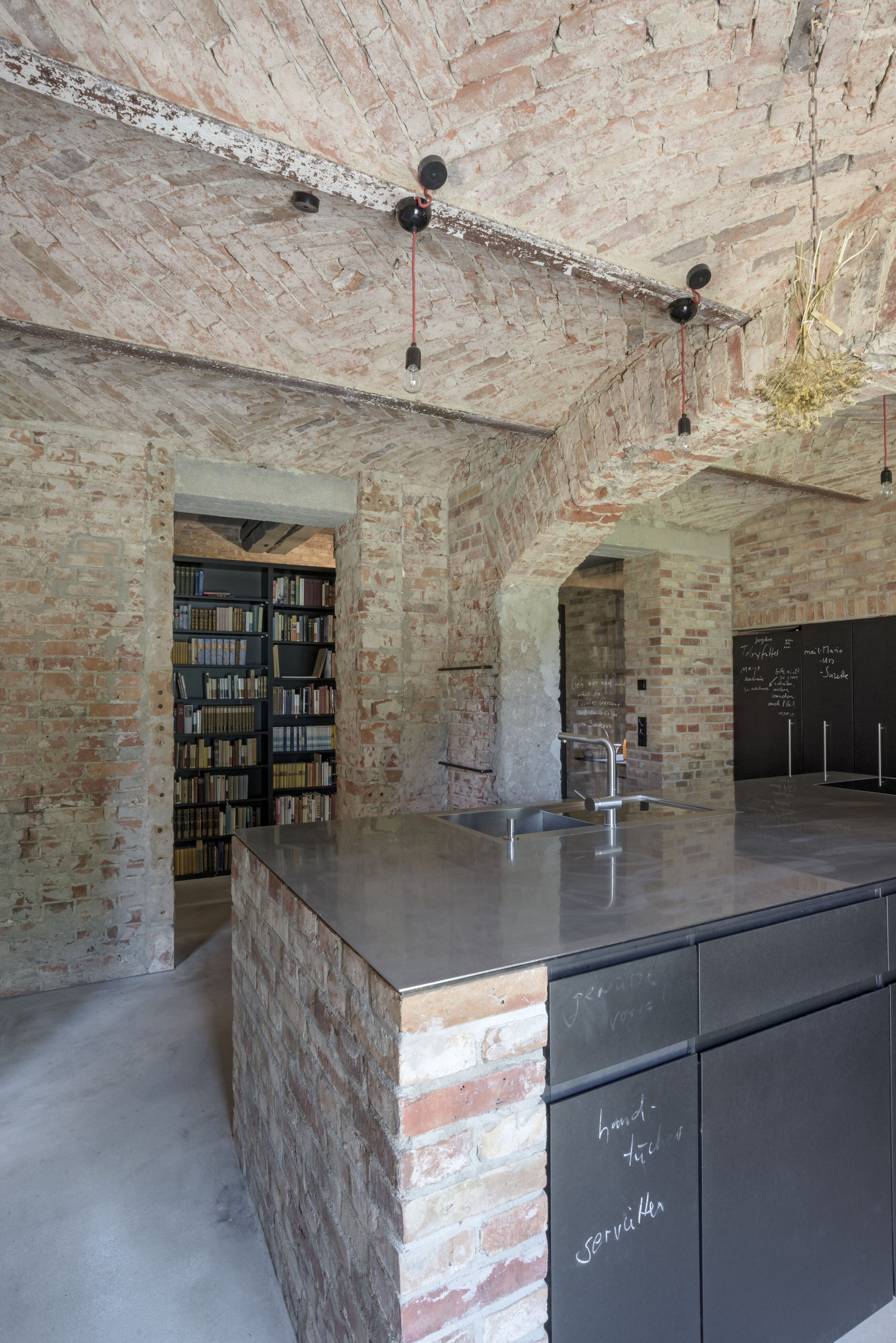 乡村历史建筑的现代新生 | 德国 feldberg 法院改造-24