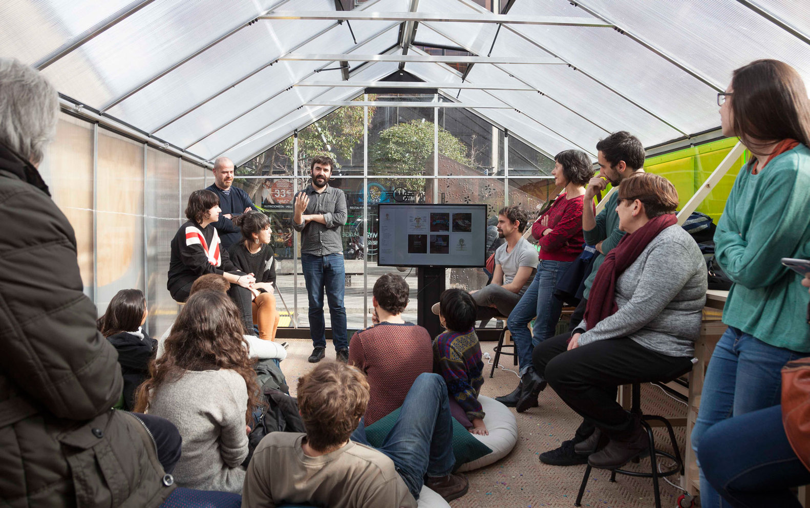 马德里“月光山”公共空间装置-50