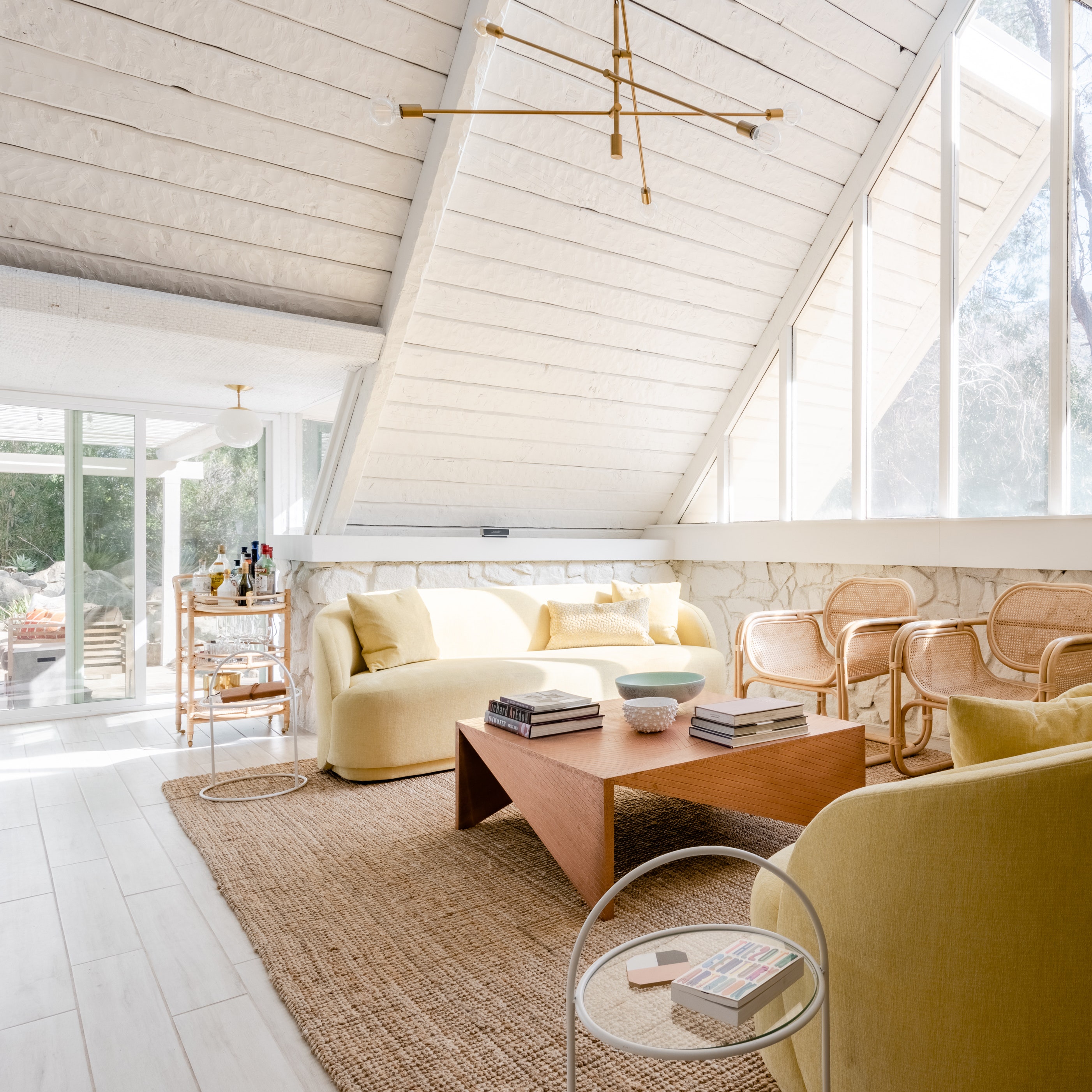 完美劳动节周末度假屋 | 7 个设计前卫的 Airbnb 推荐-0