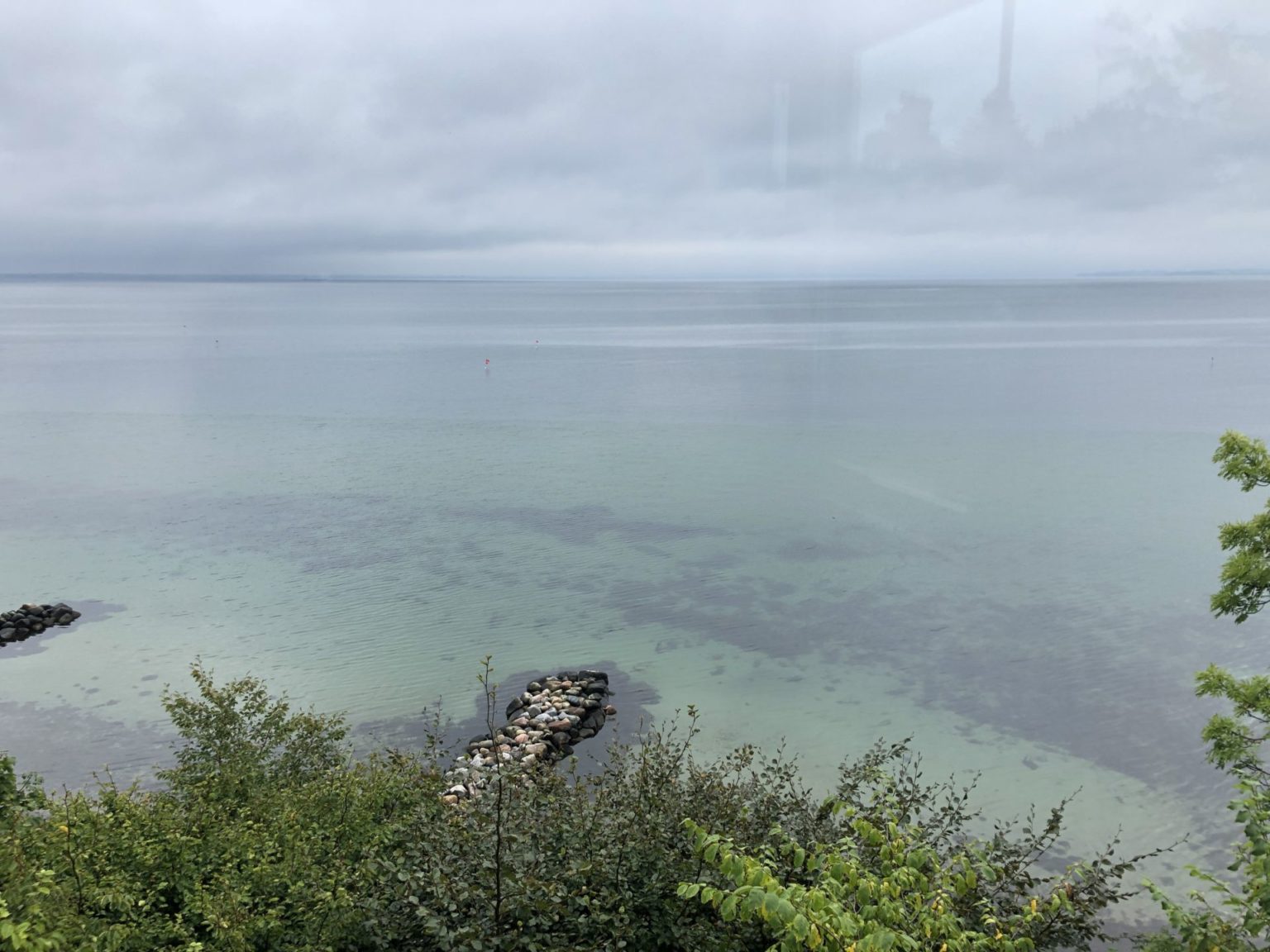 デンマークの海岸線に位置する世界一美しいと称される環境に溶け込む美術館「ルイジアナ美術館」 - #casa-39