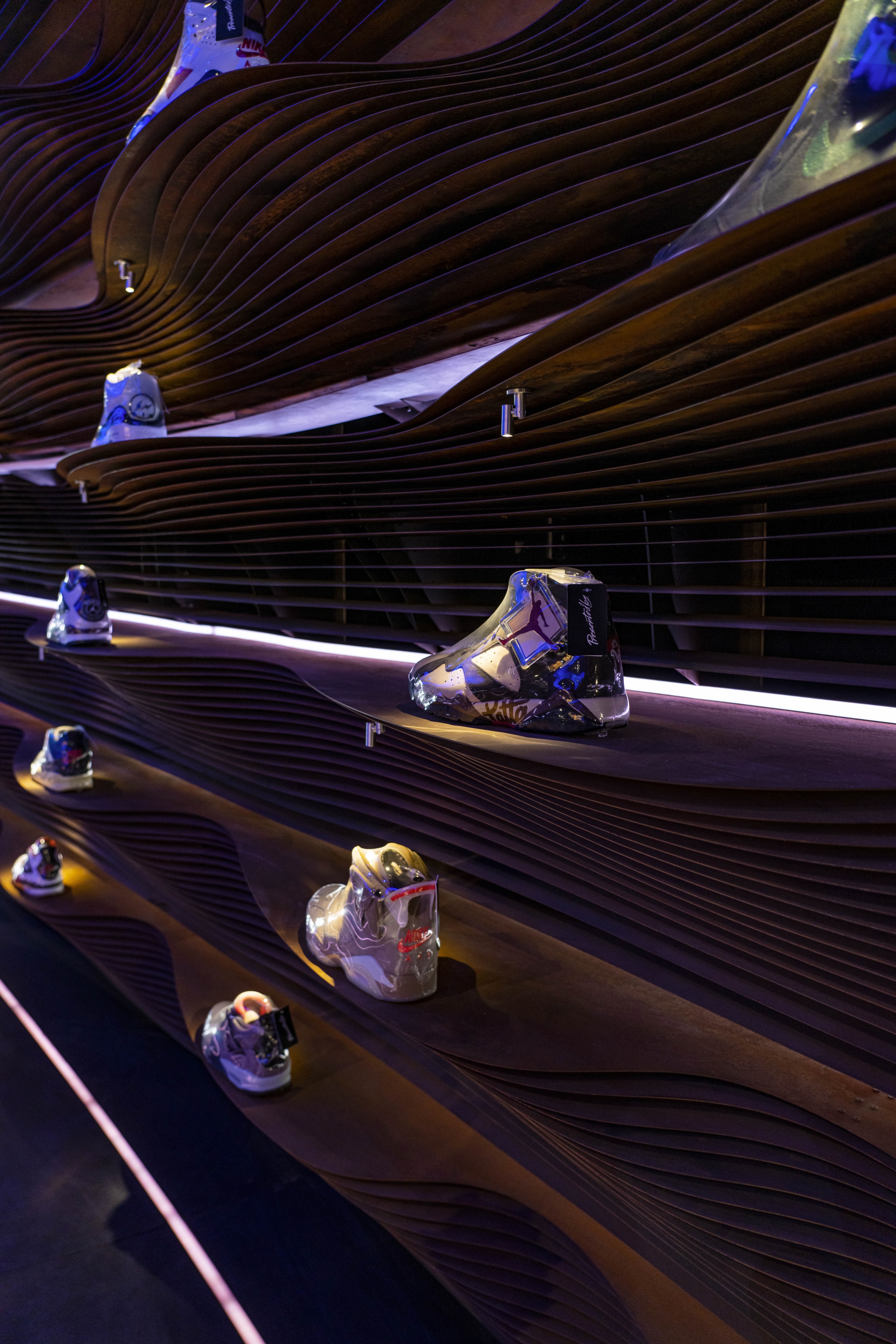 PresentedBy 鞋店丨卡塔尔多哈丨External Reference-18