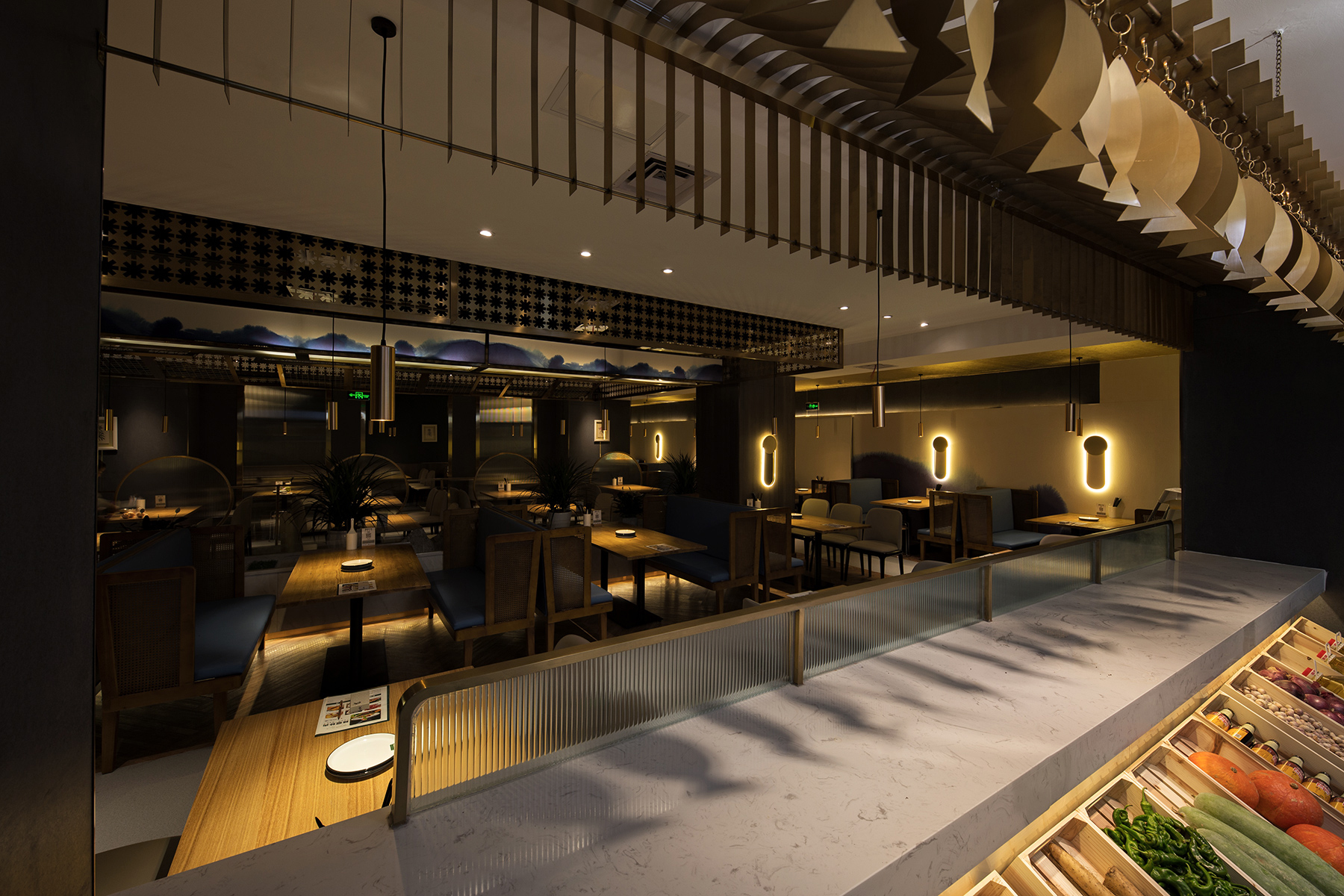 湘味小馆室内设计丨中国武汉丨过白美学-11