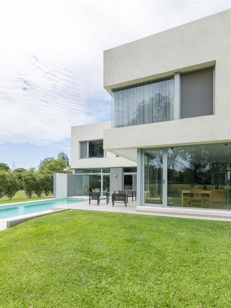 Modern House in Which every Unnecessary Element has been Eliminated-19