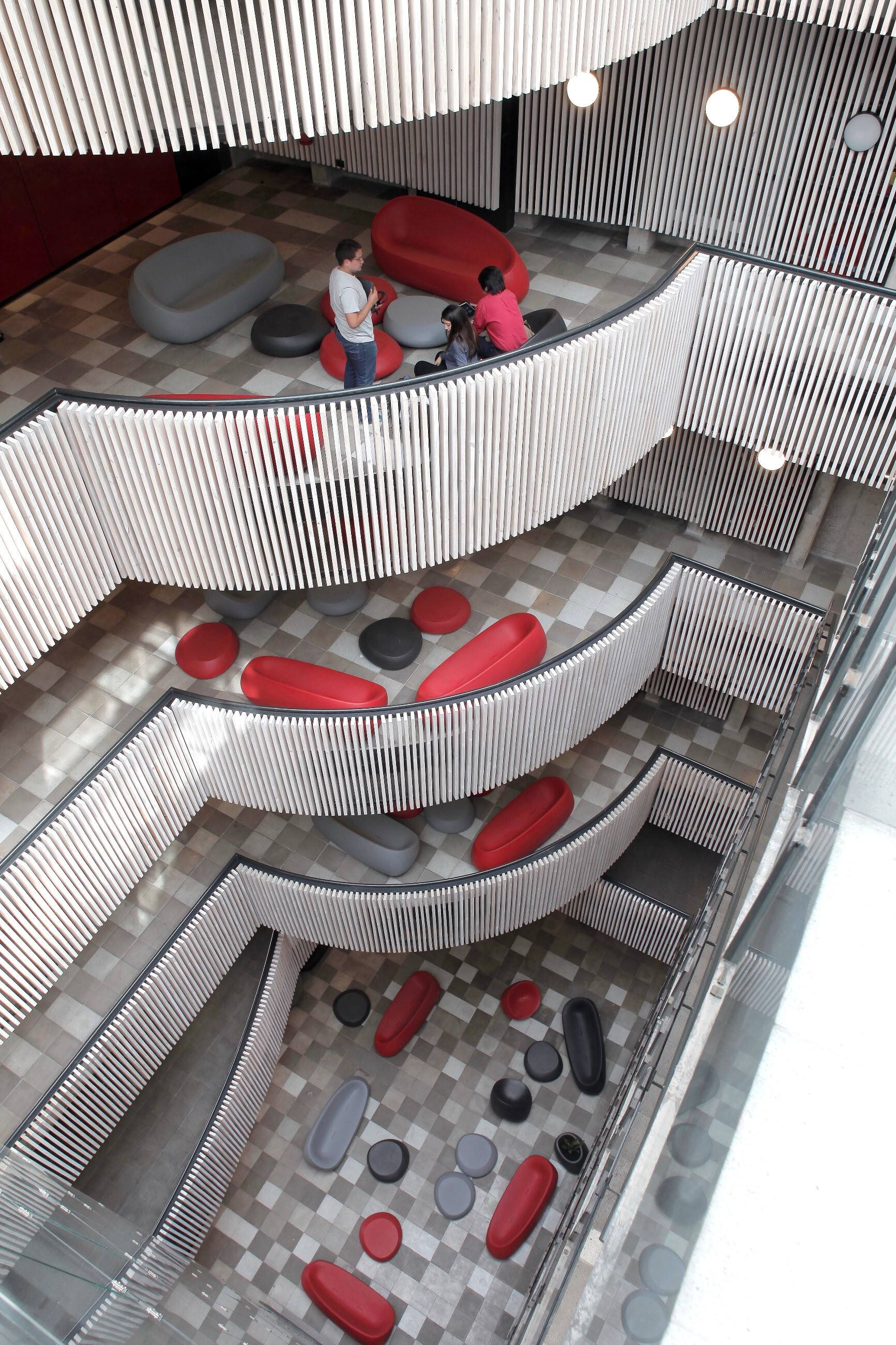 智利 Diego Portales 大学室内设计-12