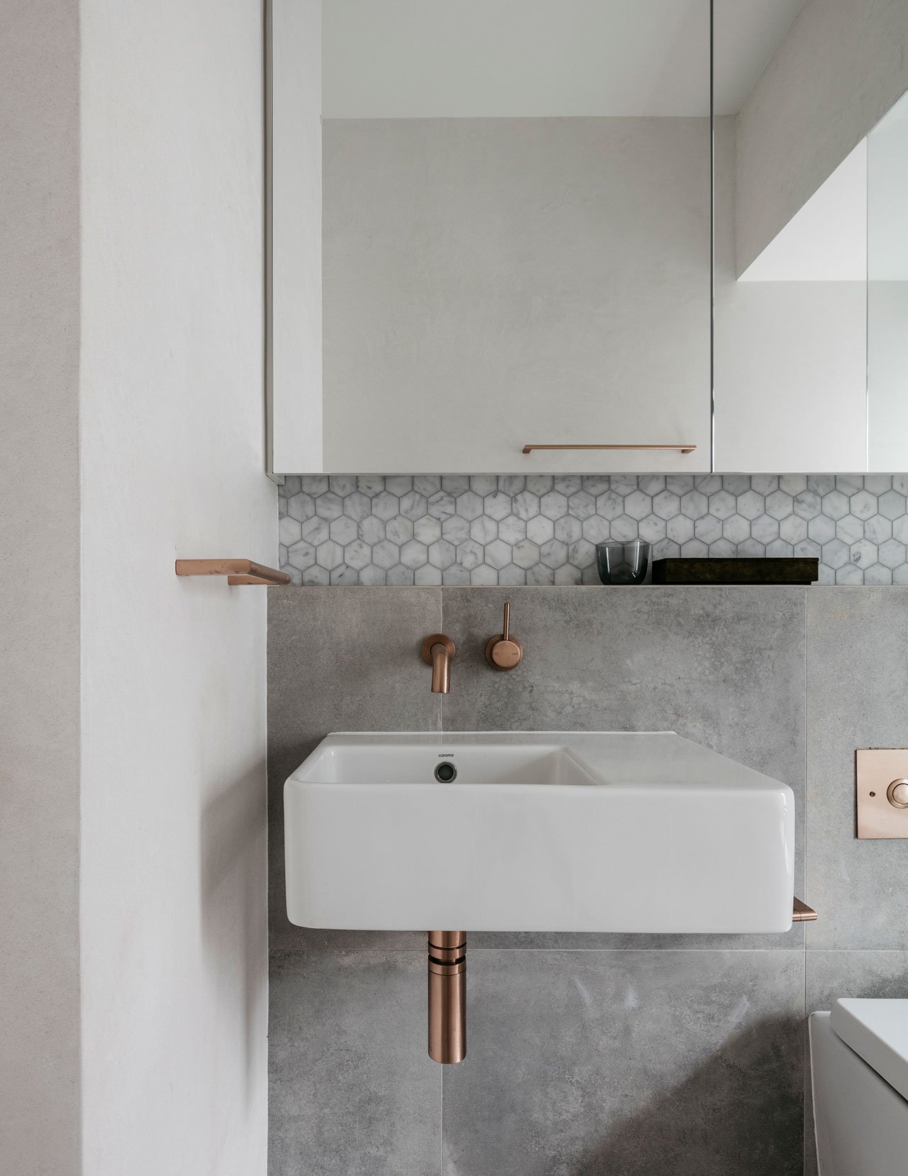 A Family House of Subtle Contrasts in Queens Park, Sydney-34