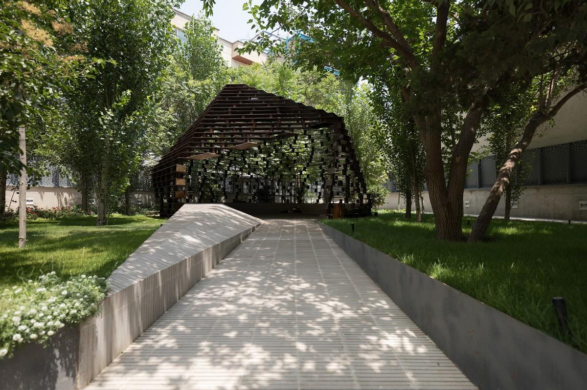 融入古老元素,片状“鱼鳞”架起的无柱天篷丨伊朗丨Olgooco-11