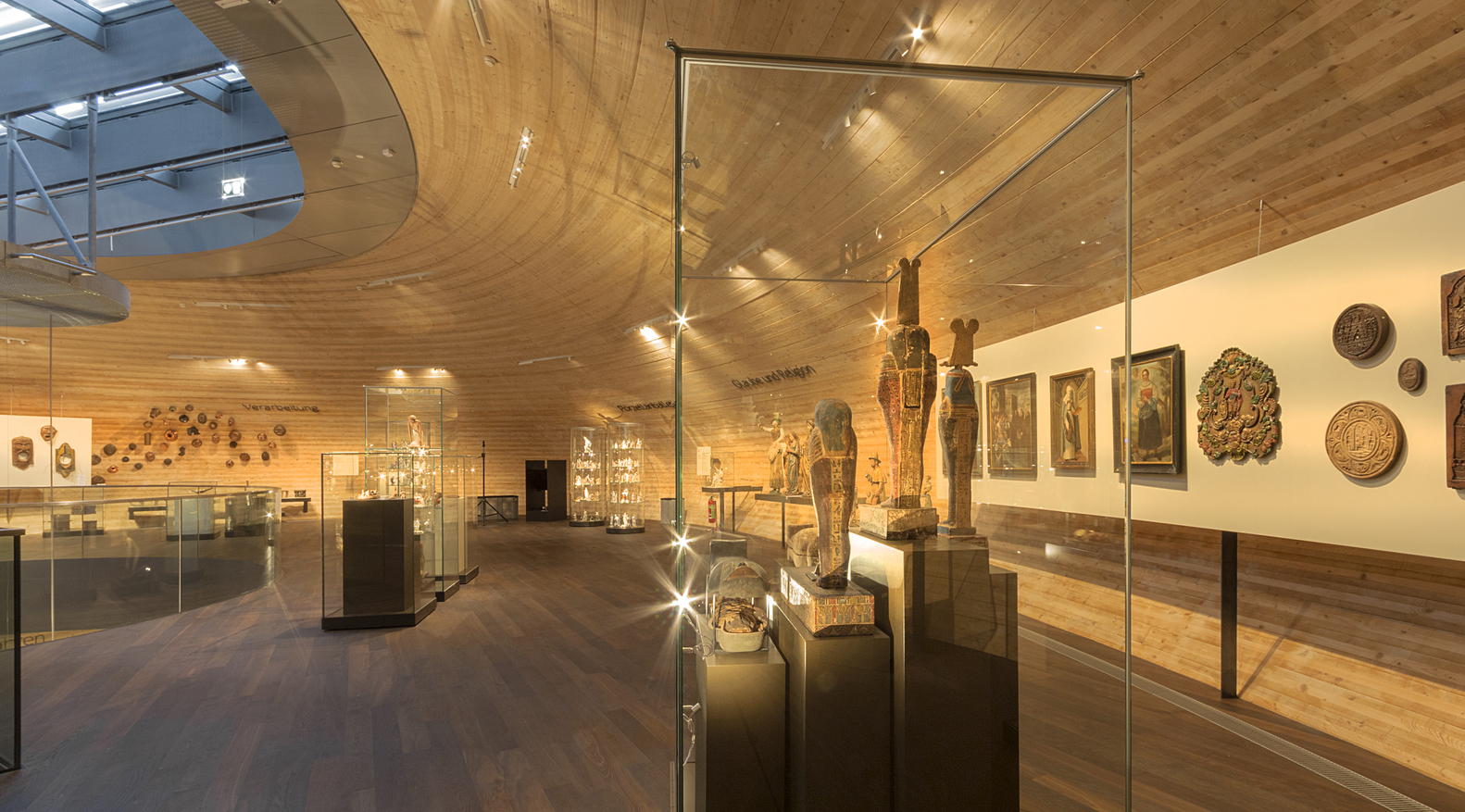 奥地利 Asten 面包博物馆，悬浮式奇观橱柜展示-40