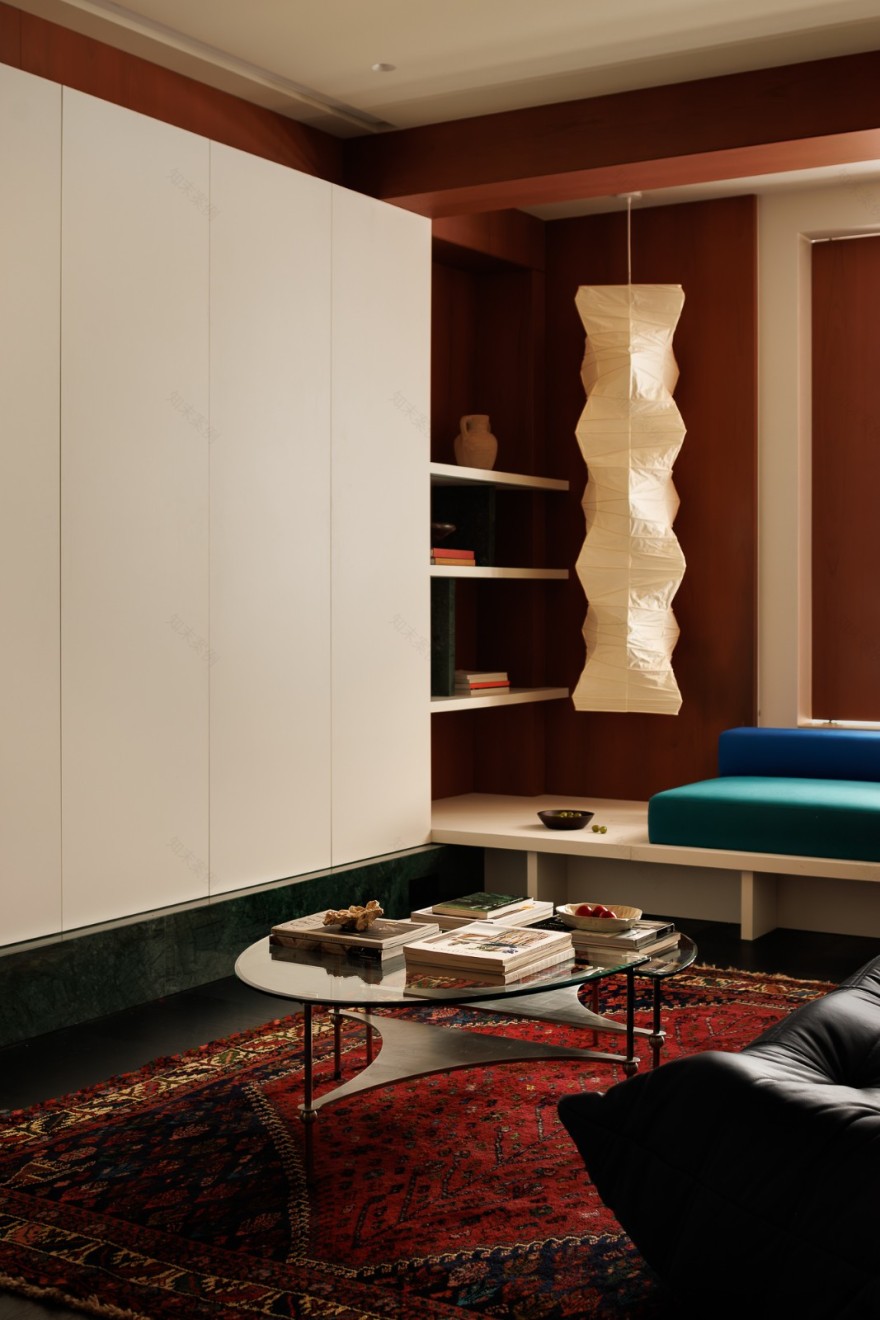 东方气韵遇上复古色彩,铺展松弛仪式感空间丨HURR赫设计-10