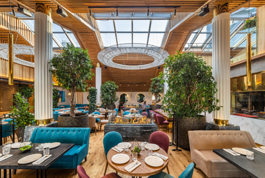 基辅河畔灯塔餐厅(Mayak)-15