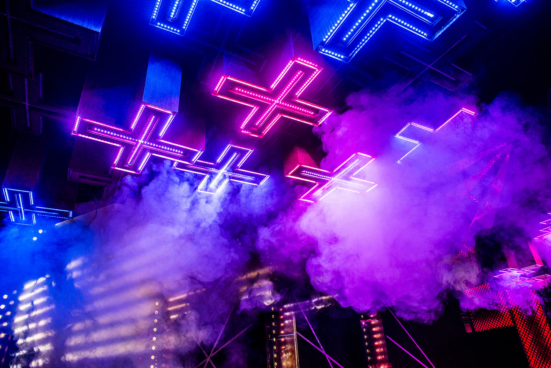 H·O·L·Y· 夜店-13