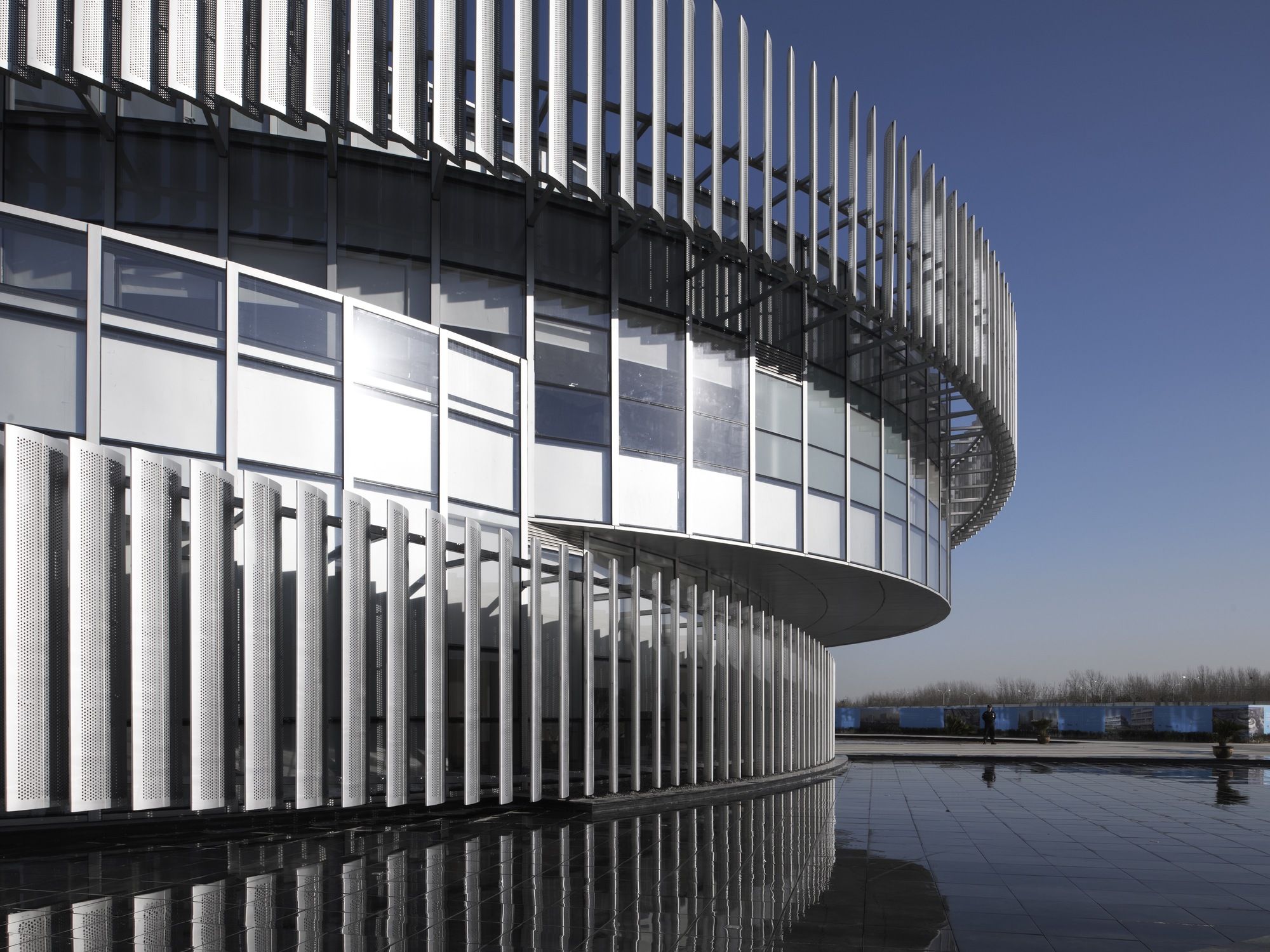 郑州联控生物医药园展览中心——双螺旋结构的生物科技地标-2