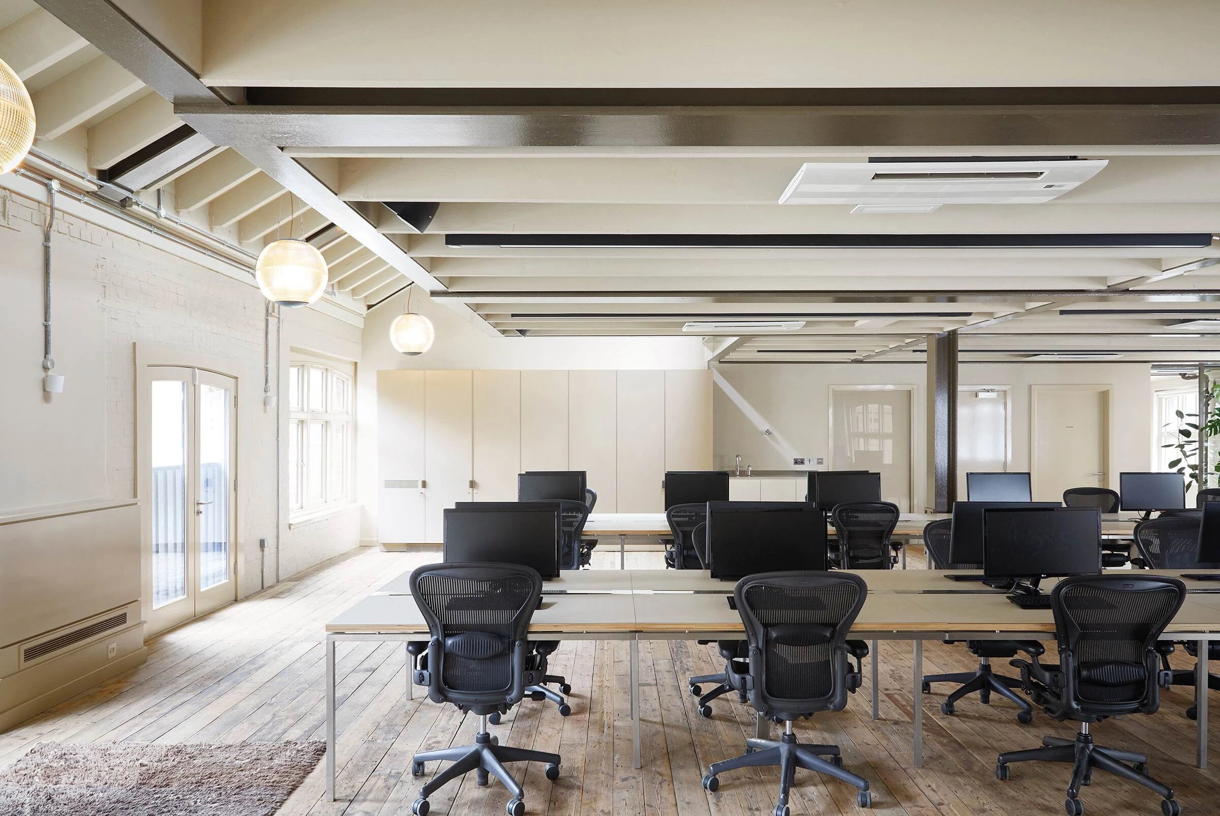 Office London, Aesop-6