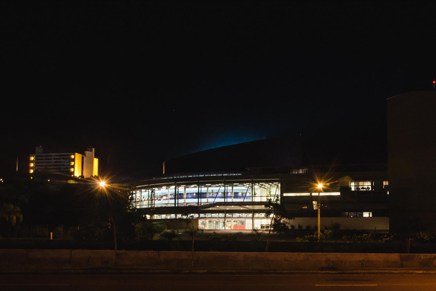 巴西 Sesc Jundiaí运动中心 | 绿色环保与现代设计的完美结合-2