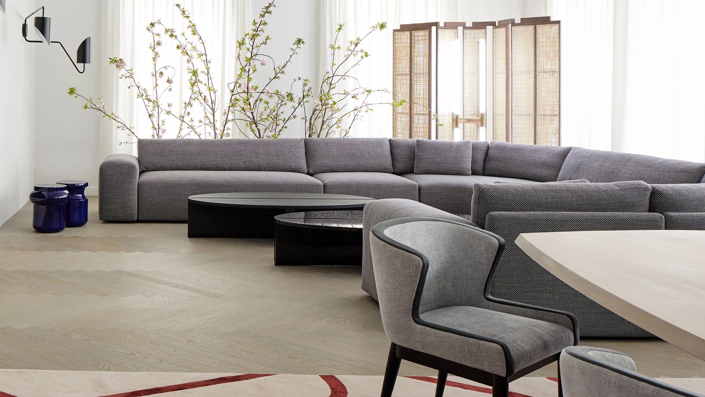 纽约曼哈顿 8A 公寓式设计展厅亮相,呈现豪华家居体验-0