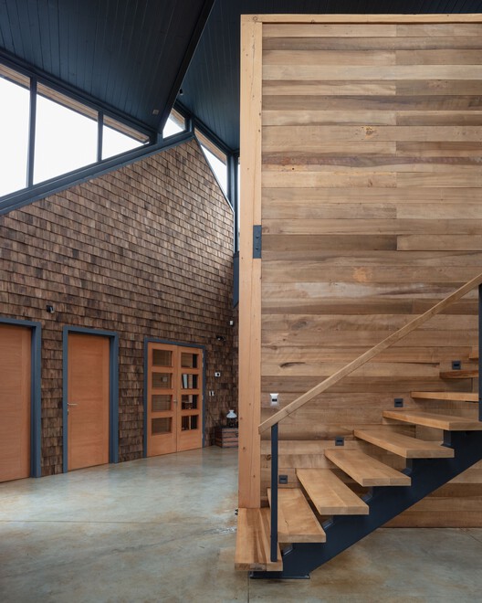 智利 Totoral House | 木质乡村别墅的现代演绎-20