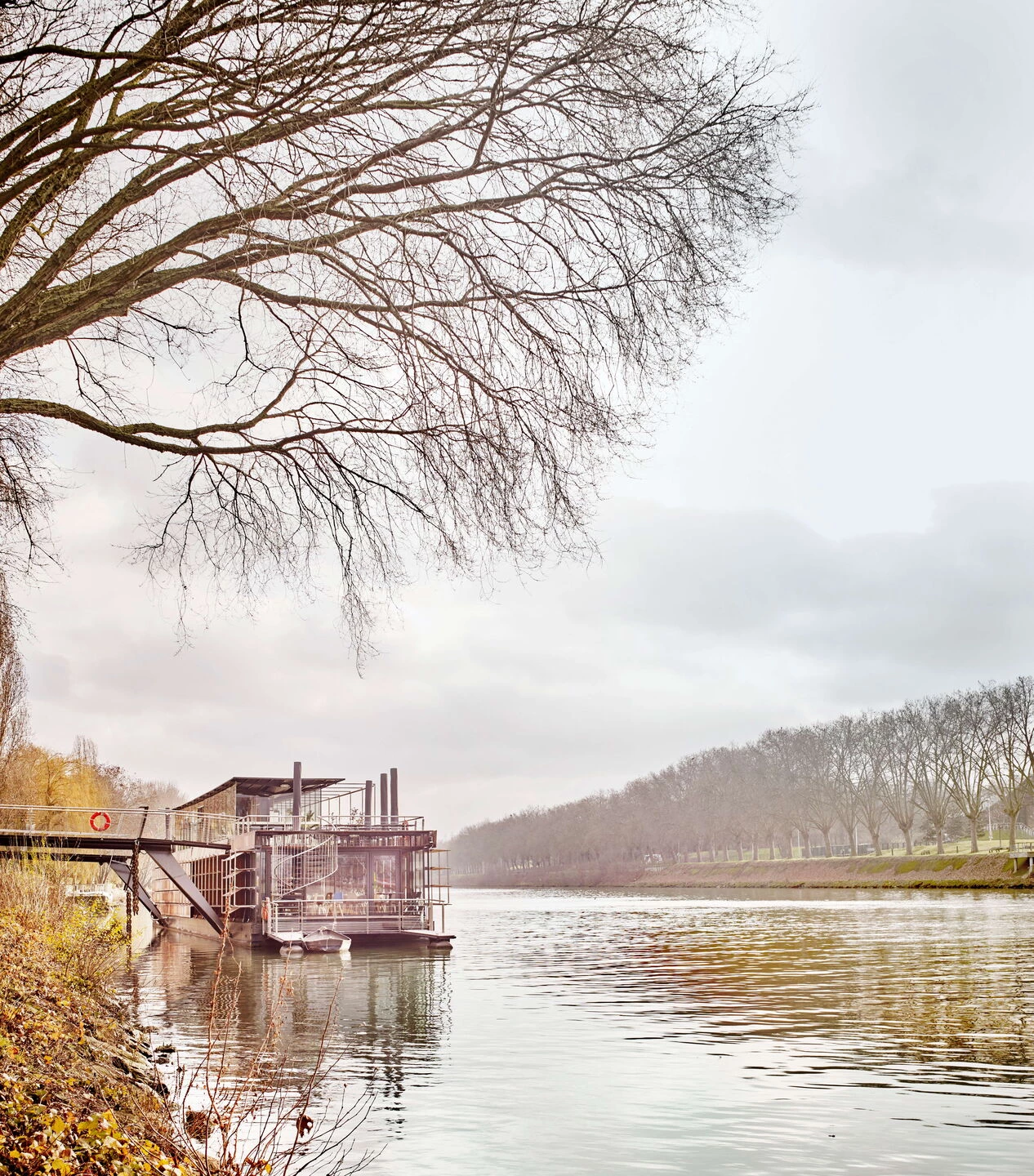 巴黎塞纳河畔漂浮餐厅丨法国巴黎丨Seine Design-6