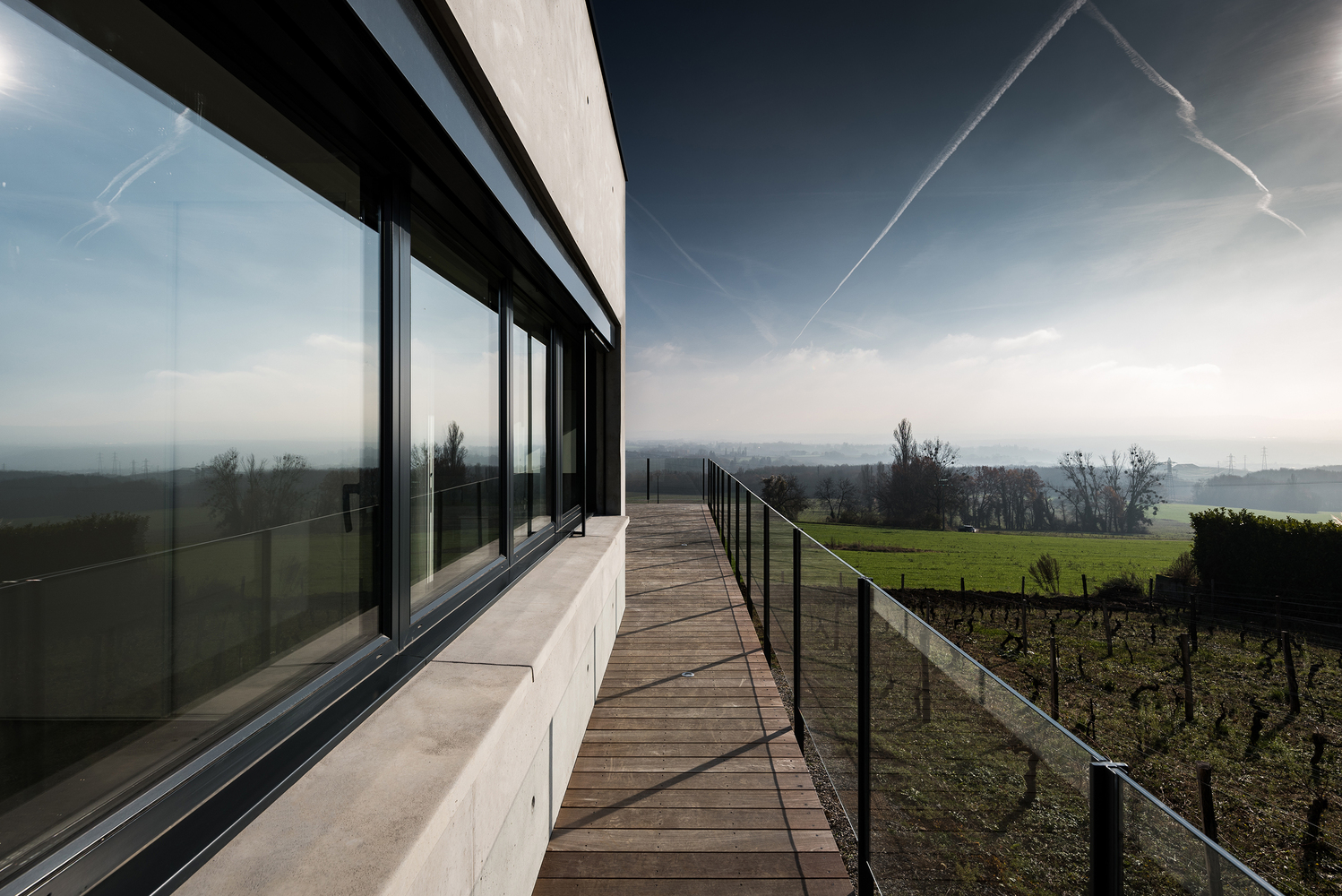 融合自然景观的法国边境住宅-25