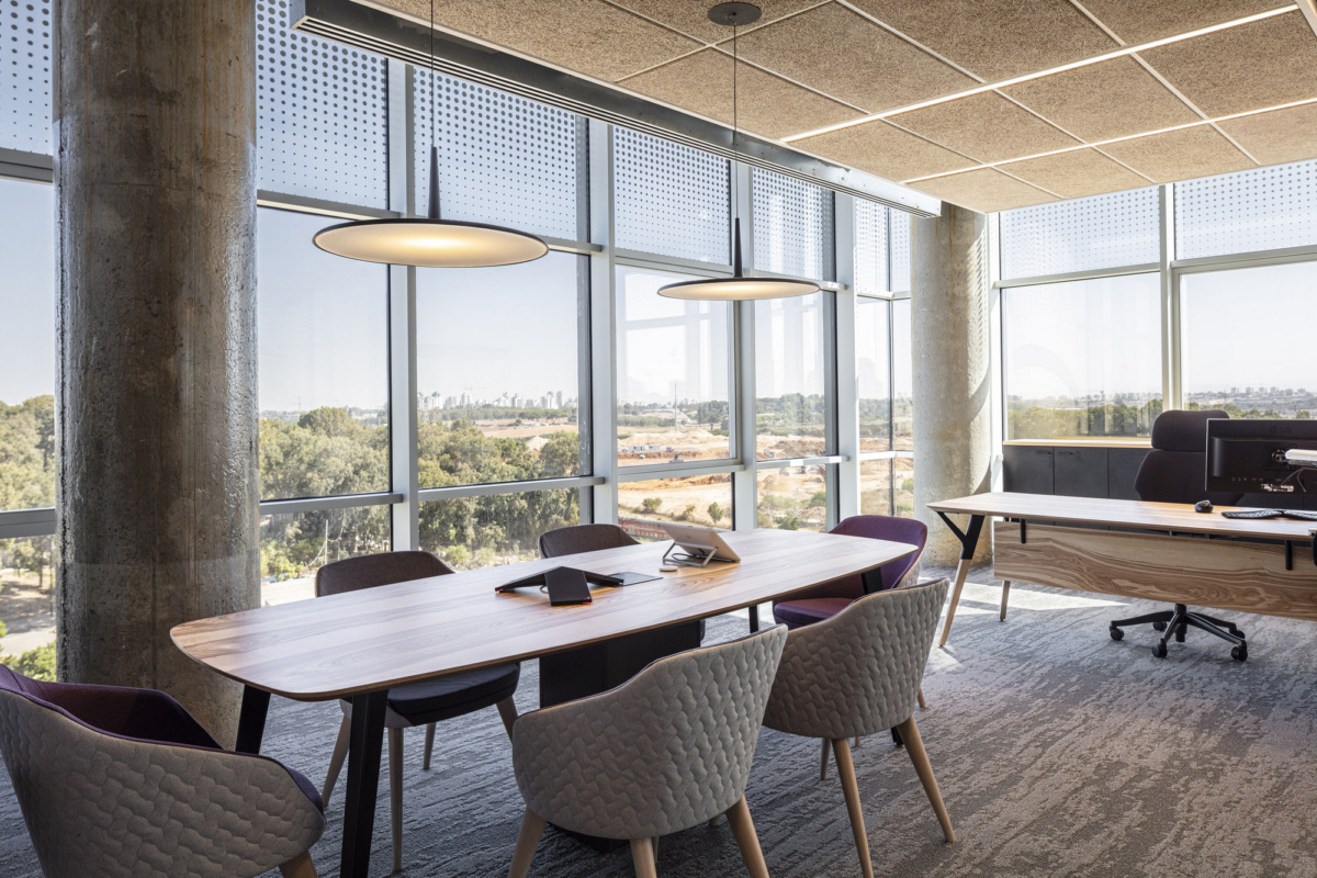 自然材料打造温馨跨国办公空间-22