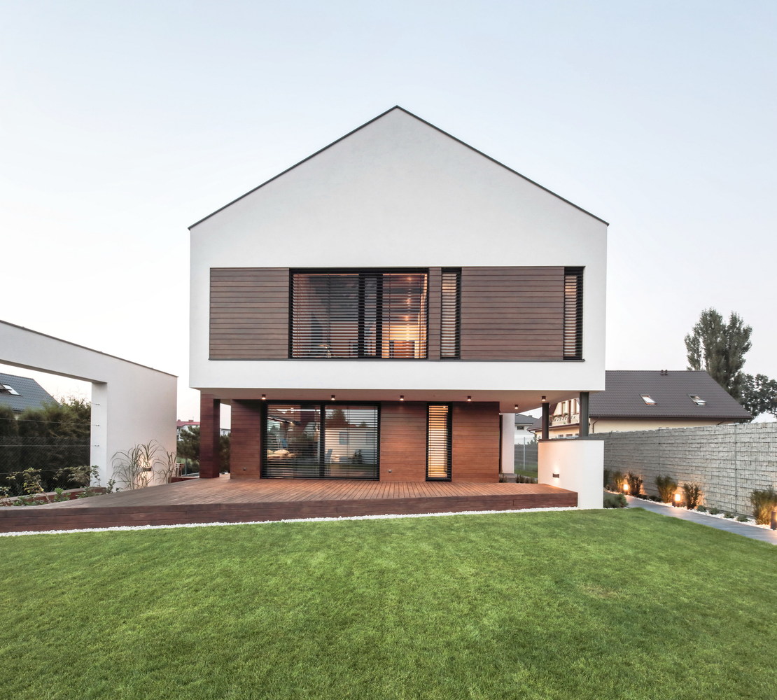 波兰内向型住宅设计，巧妙融合私密与开放-33