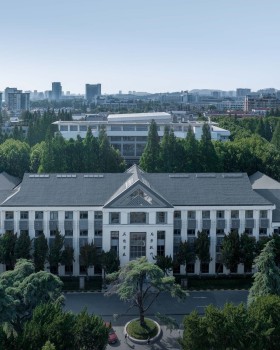 Nanjing Normal University Xuanwu Science Park / DUTS design