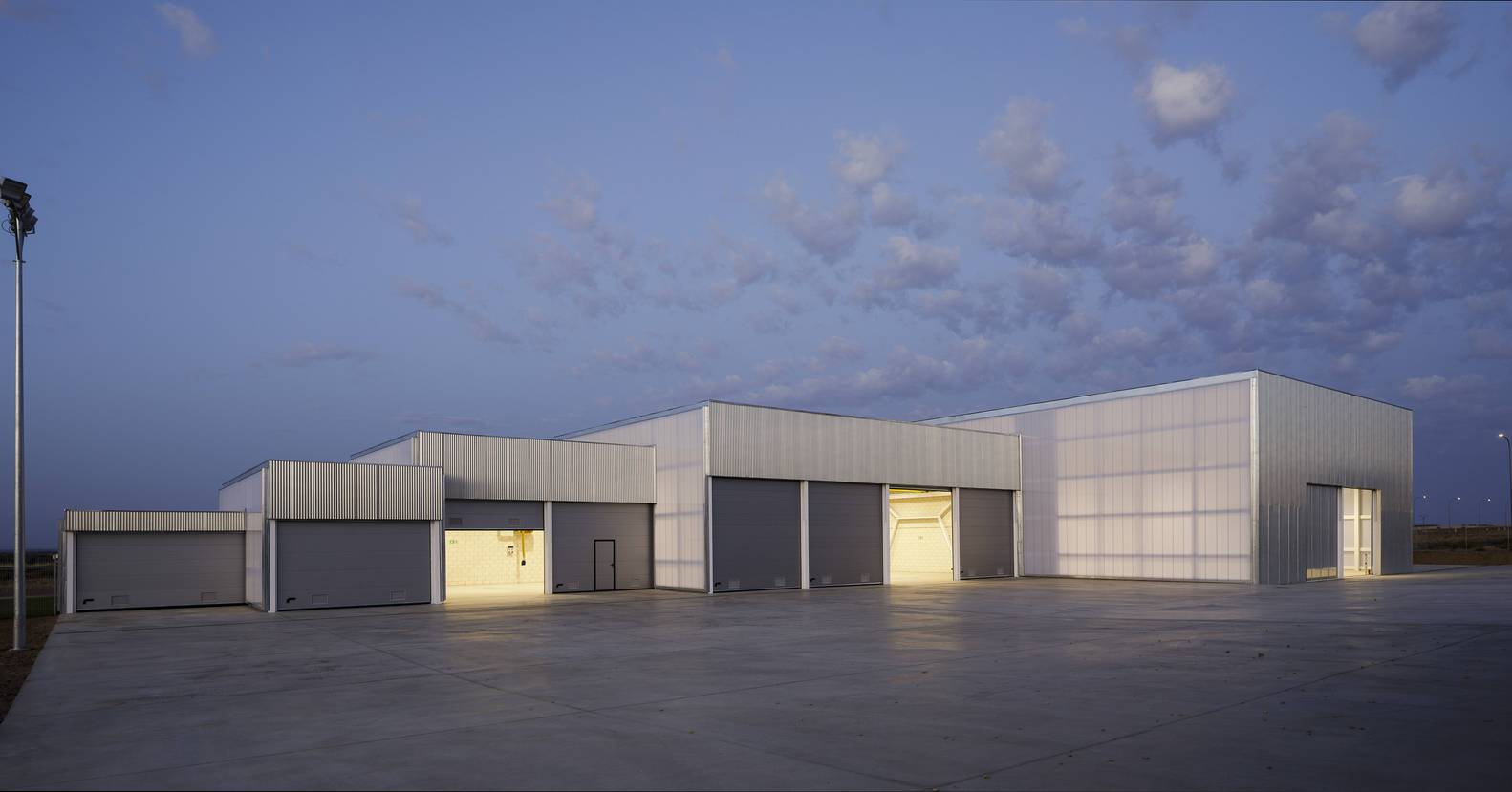 西班牙 Villanueva de la Serena 工业建筑设计丨Estudio Arquitectura Hago-27