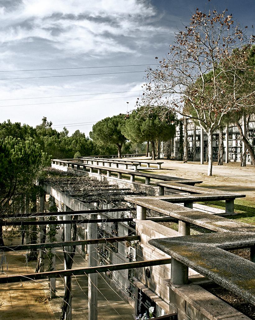 巴塞罗那丘陵上的诗意陵园-14