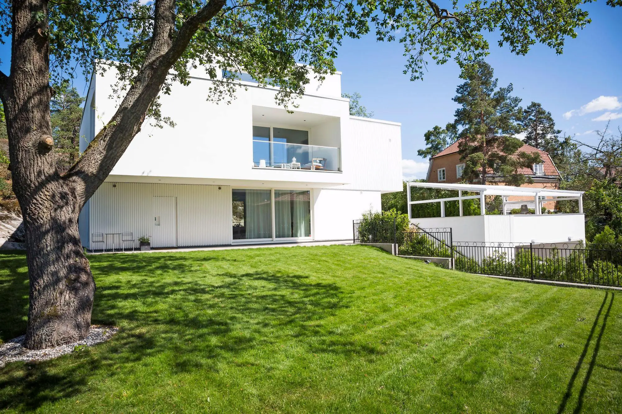 受勒·柯布西耶启发的立方体之家-11