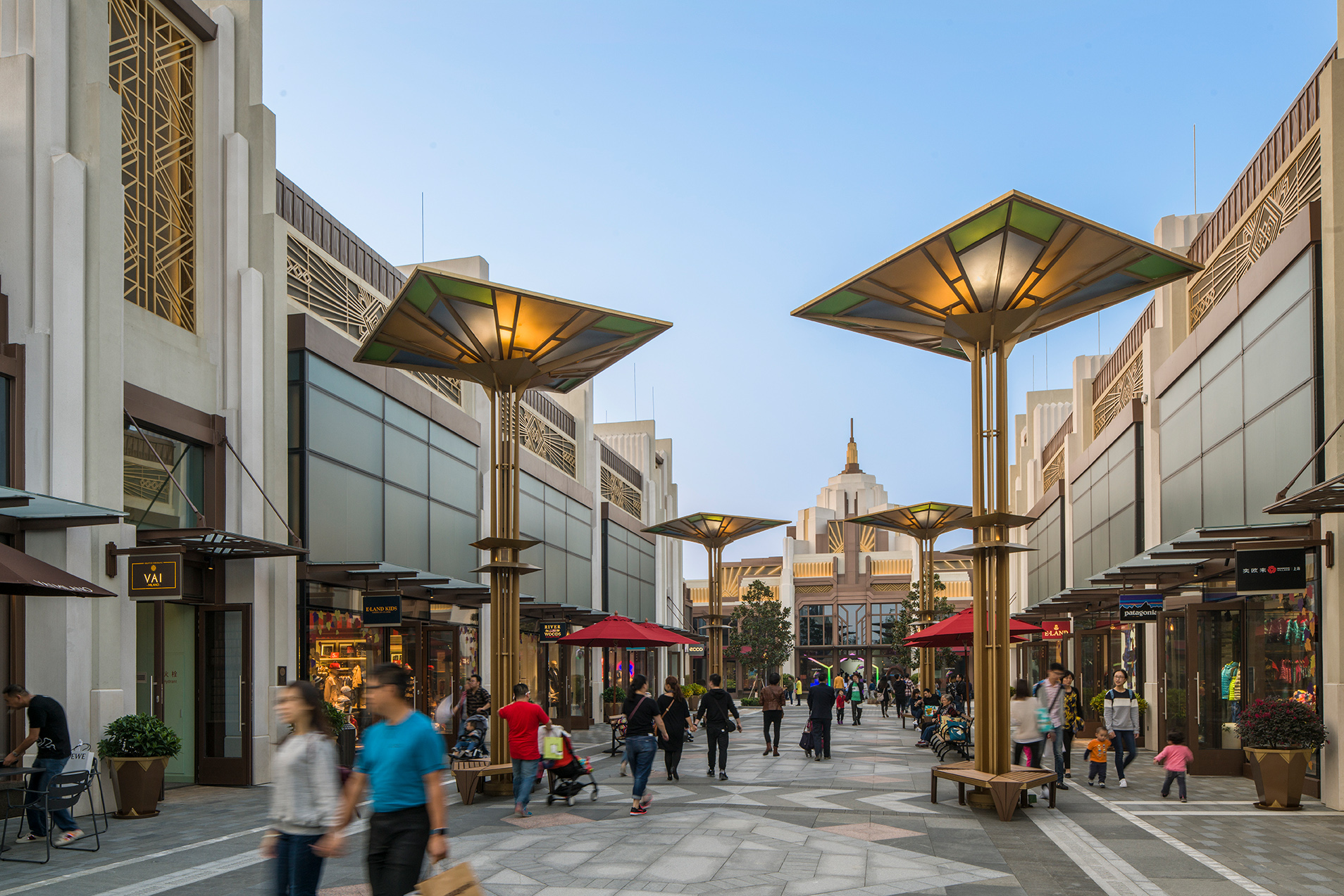 上海 village 购物中心的艺术装饰风格设计-9