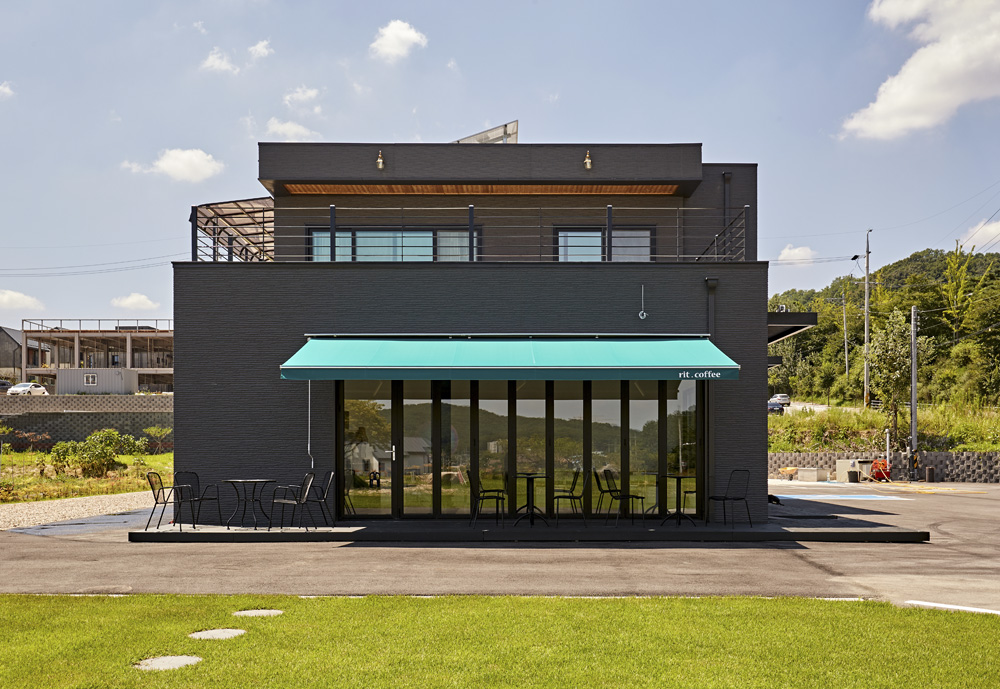 20 平米咖啡厅的照明设计亮点-2