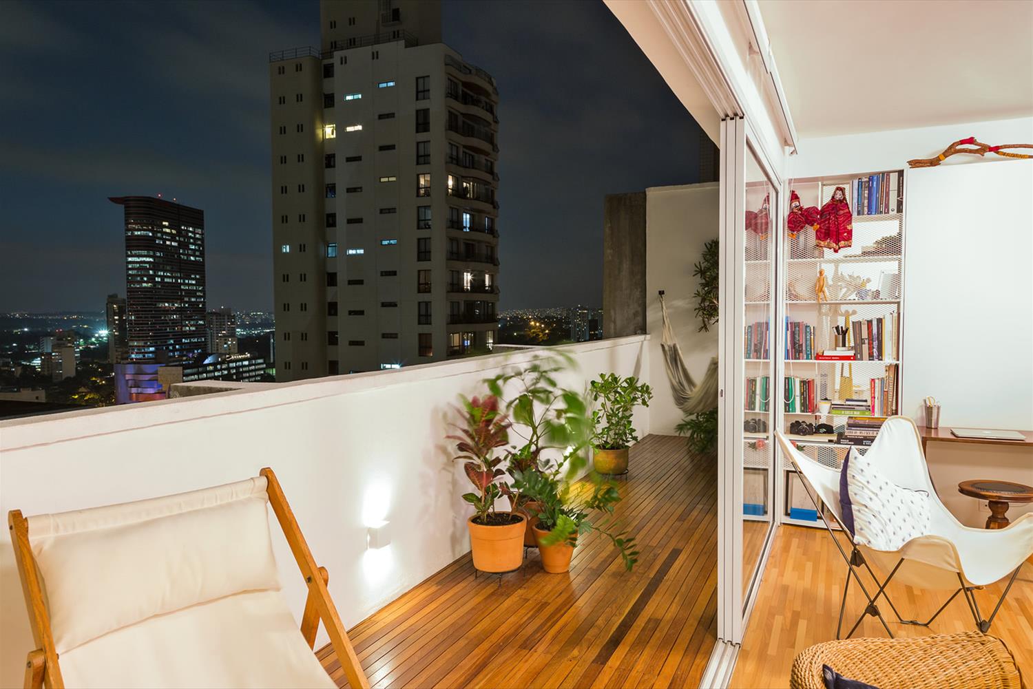 巴西圣保罗木质公寓,城市美景尽收眼底-4