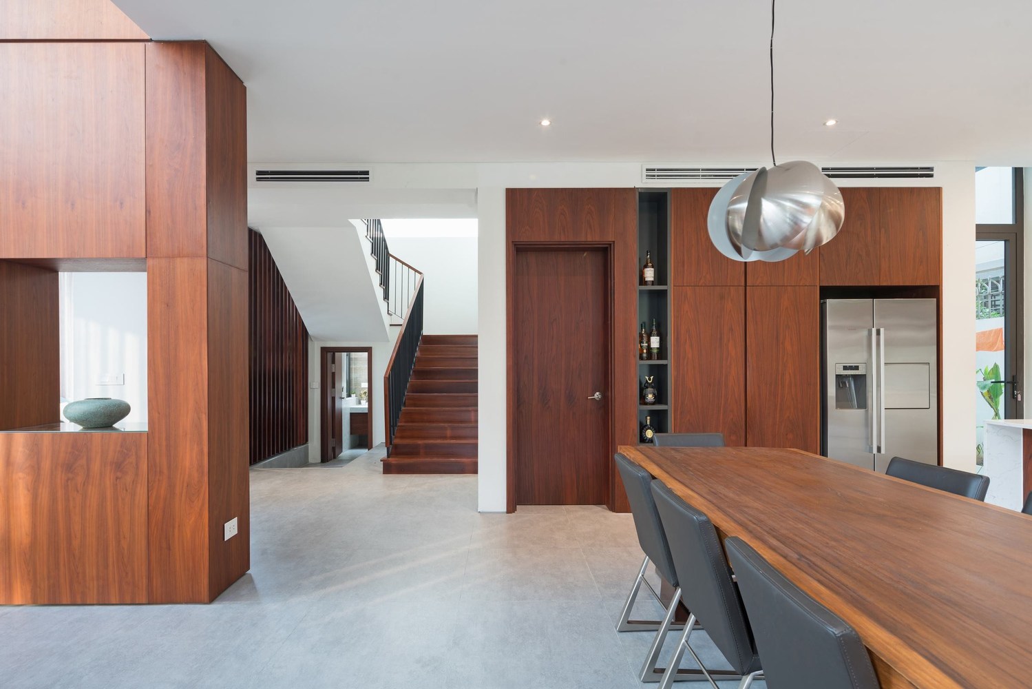 越南城市角落别墅 | 现代风格与自然景观的完美融合-80