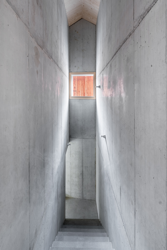 瑞士 Be· 村混凝土与木材结合的现代别墅设计丨studio SML-30