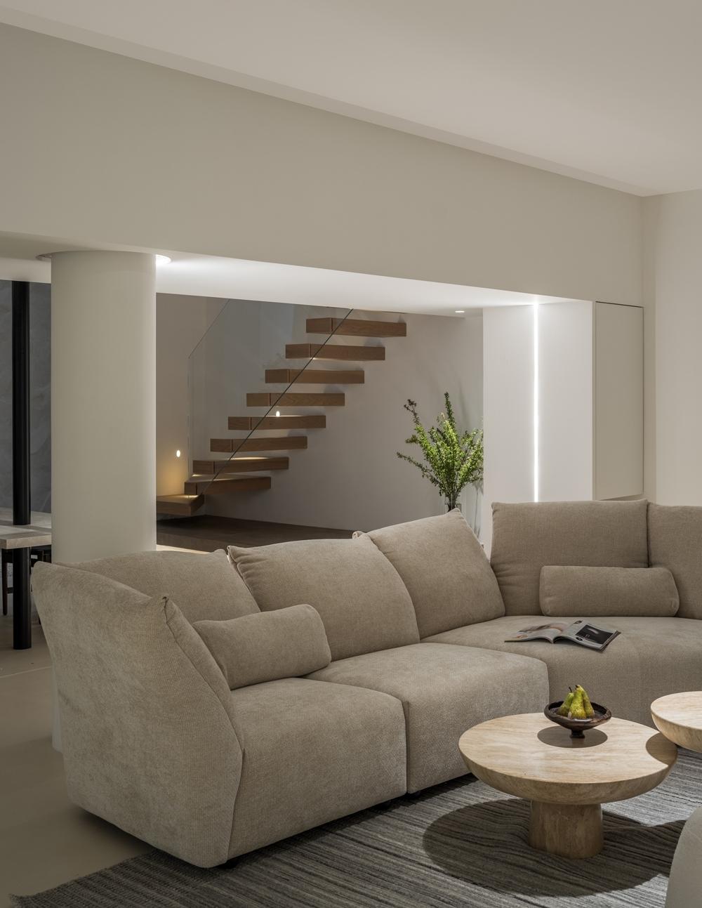 350㎡别墅简约白与原木经典搭配丨中国上海-73