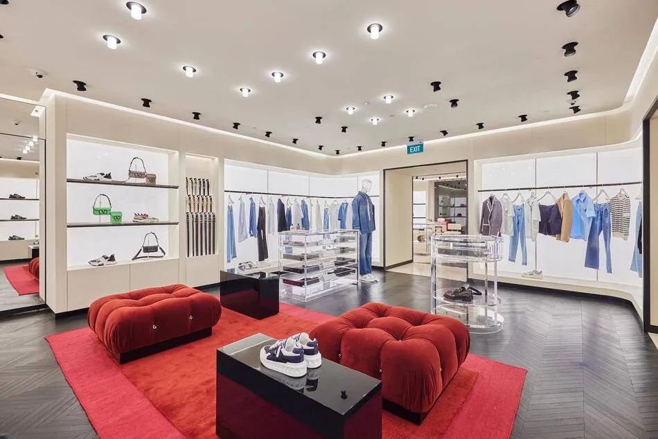 Valentino 新加坡全新精品店-10