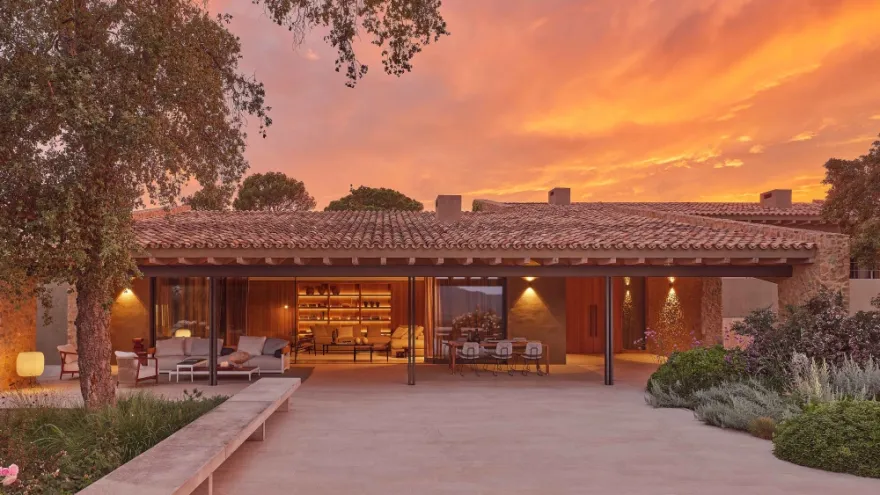 西班牙受路易斯·巴拉干启发的住宅丨GCA Architects-1