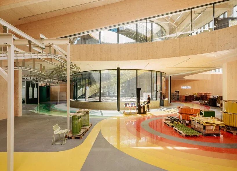 挪威森林中的彩色环保家具工厂 · The Plus丨Bjarke Ingels Group (BIG)-40