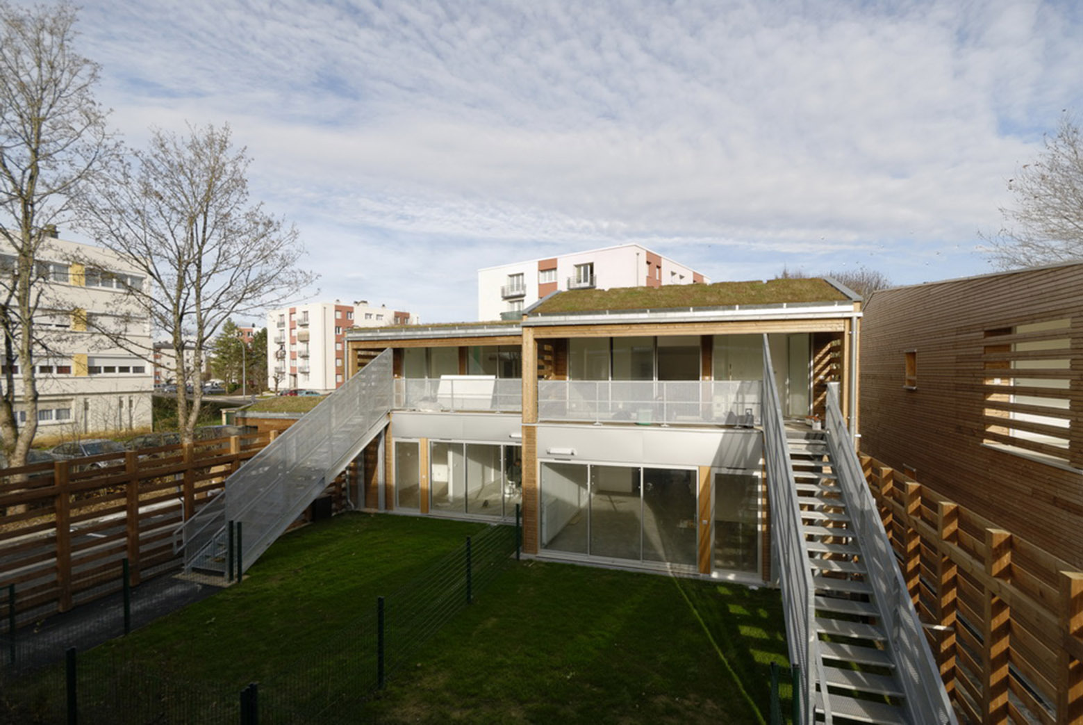 法国 16 座公益住房翻修工程，和谐融入自然景观-20