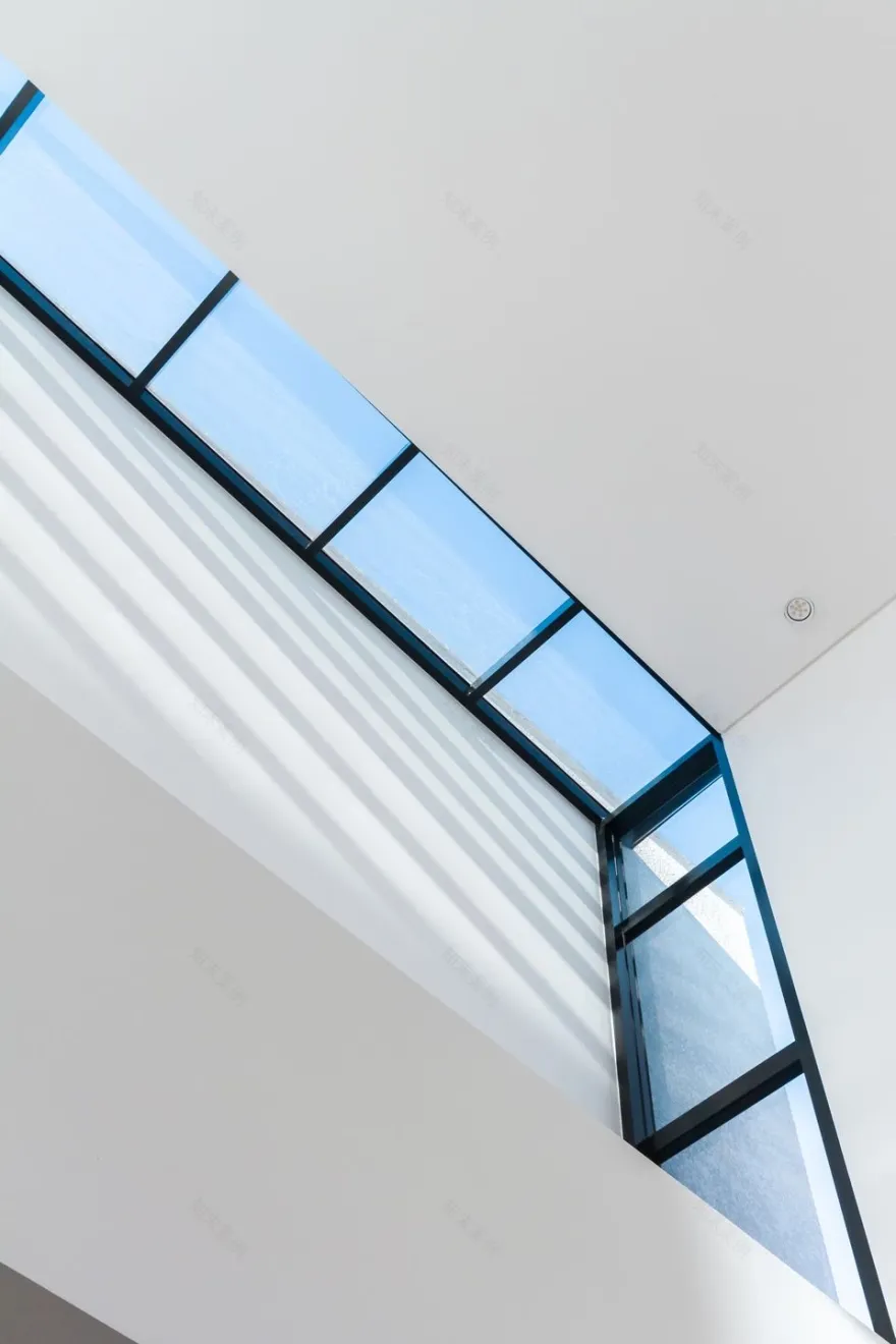 巴西轻奢现代居所-33