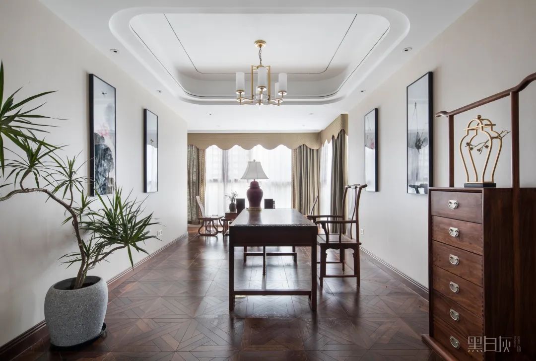 万霖花园轻奢新中式，金色黄铜与白色木元素打造包容空间-92
