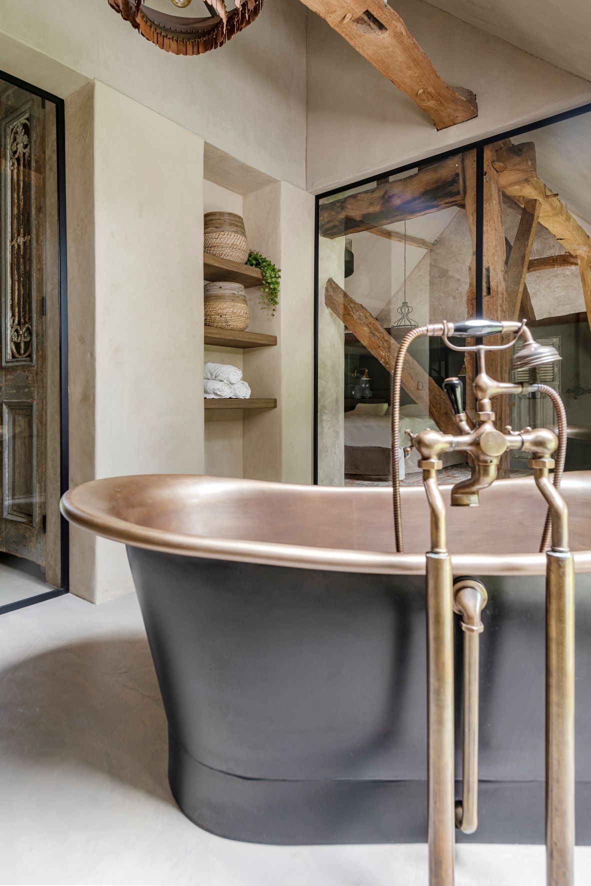 Bohemian badkamer: wabi sabi invloeden-12