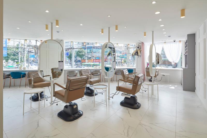 简约时尚 31 平美容室设计-5