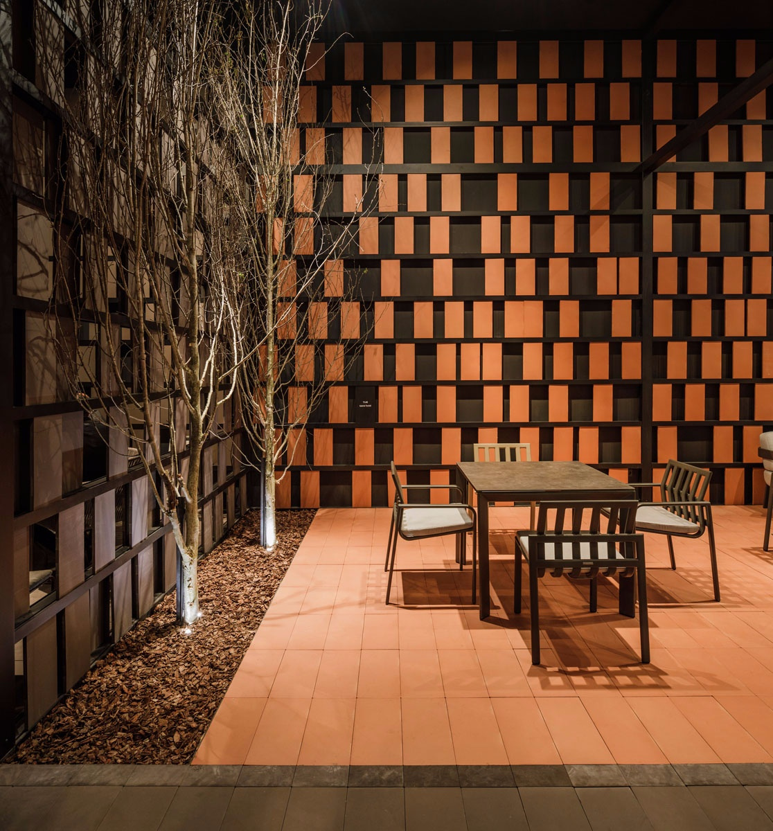 04 07  POINT [2017米兰展]-15