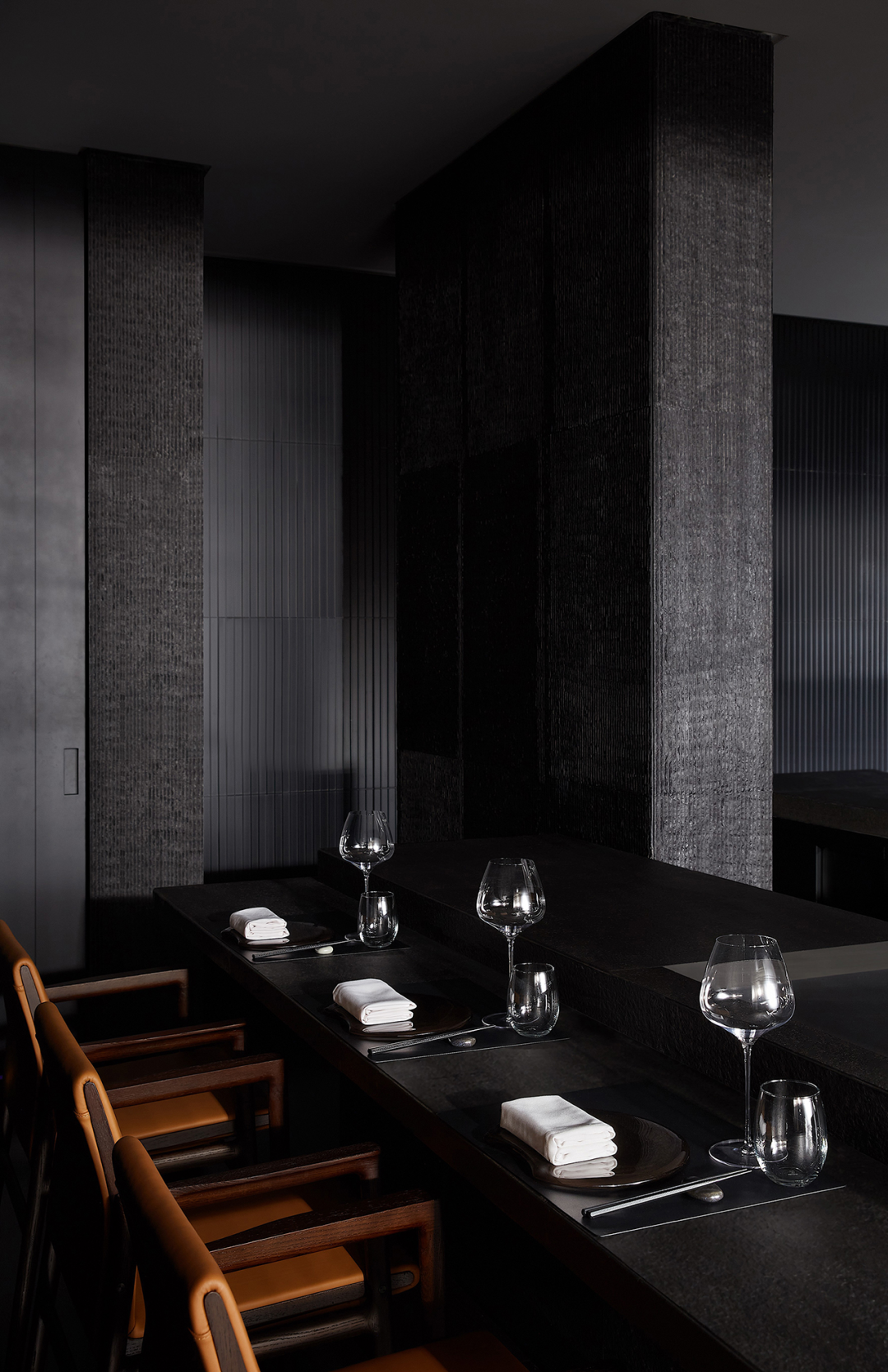 暗黑系餐厅，就是如此酷炫高级！——南京龍·铁板烧餐厅 | 壹舍方磊新作-44