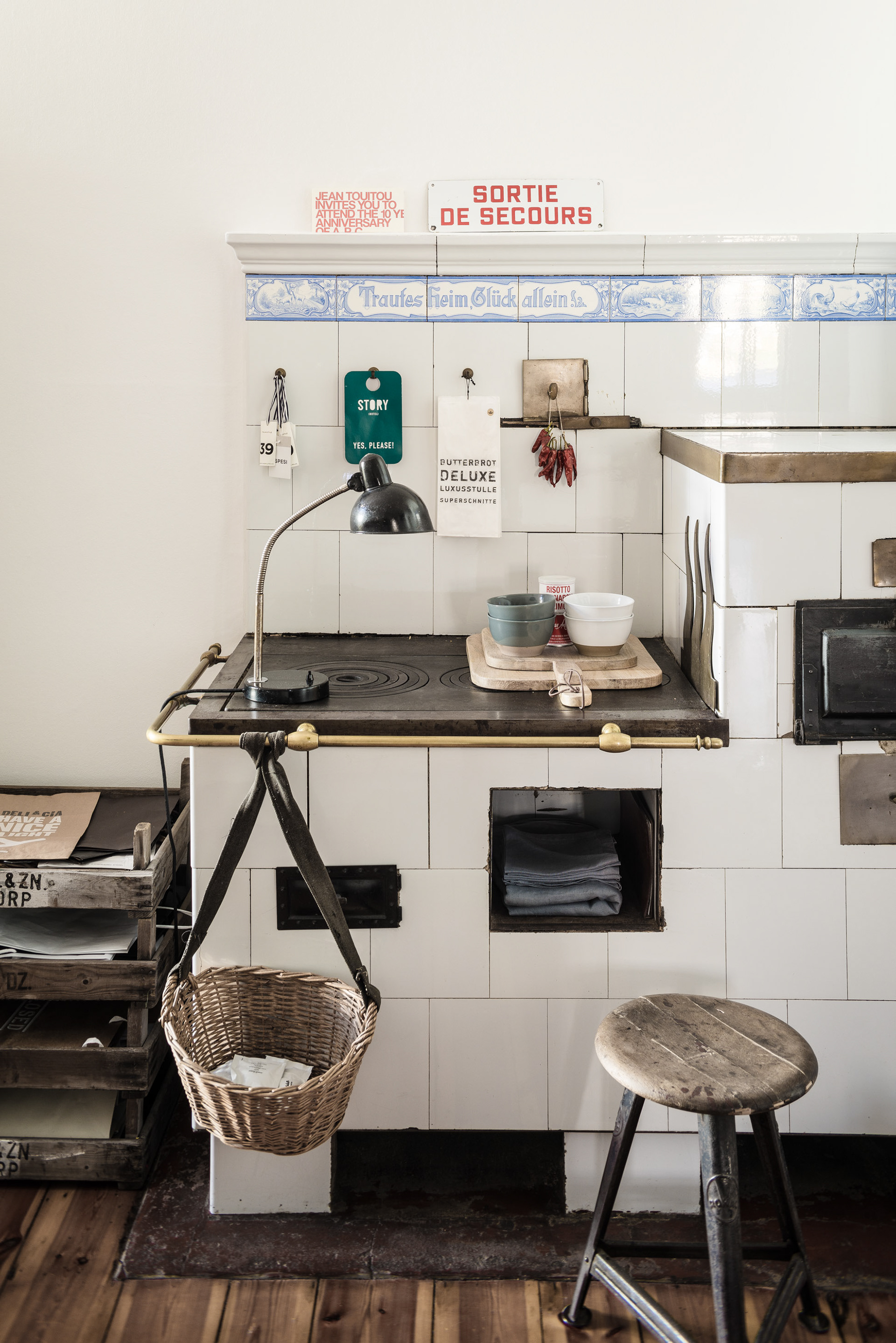 A Traveller's Home Annabell Kutucu-6