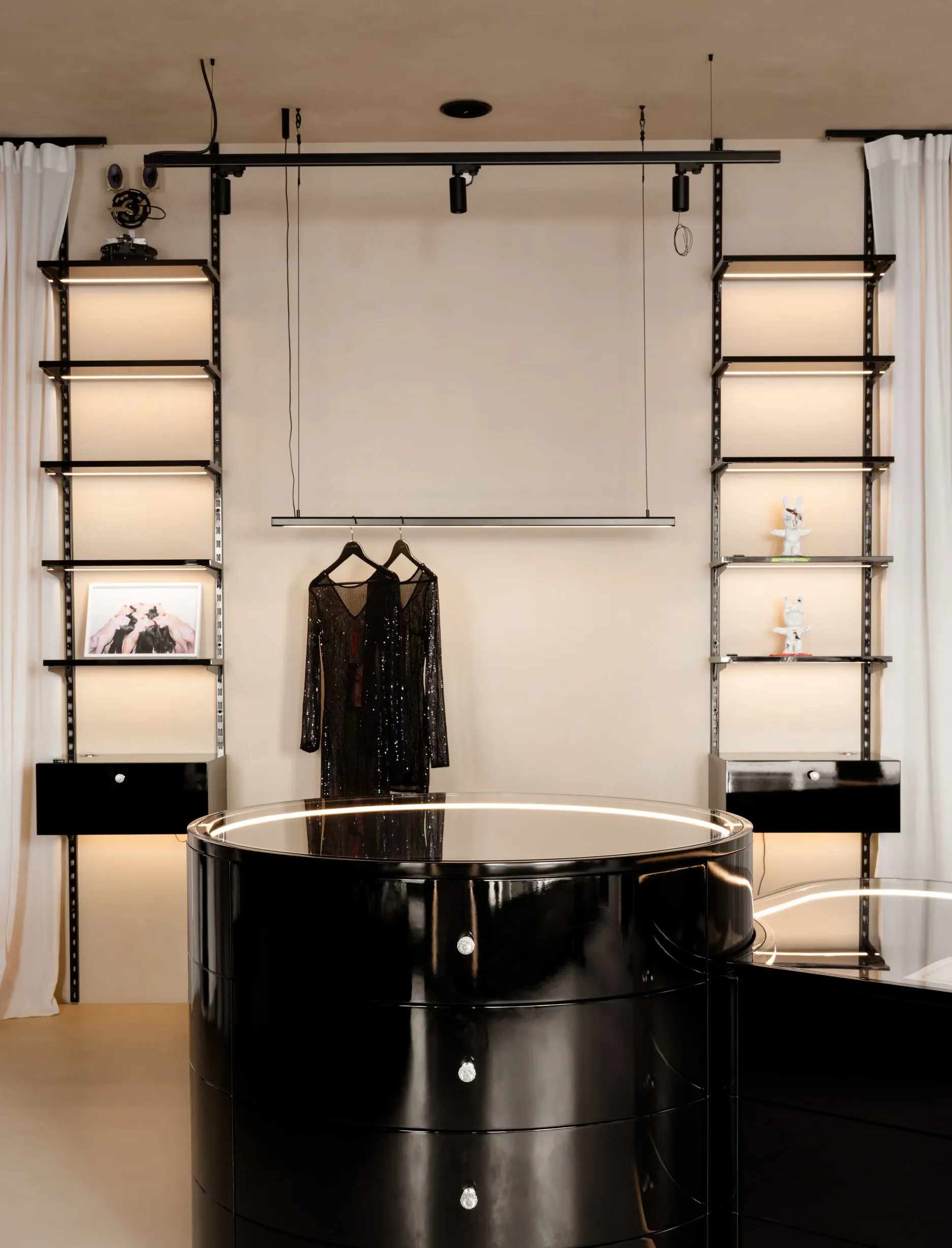 Alexandra Burmistrova——以对比、细腻和质感为基础展现创始人的内心世界-7