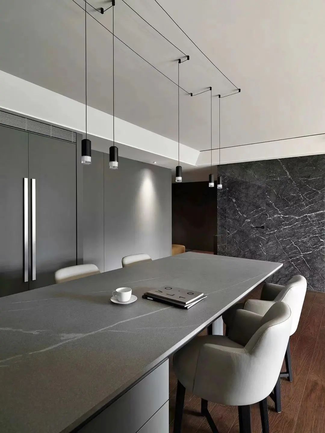 台中 132㎡灰棕色调住宅丨中国台中丨分子设计工作室-16